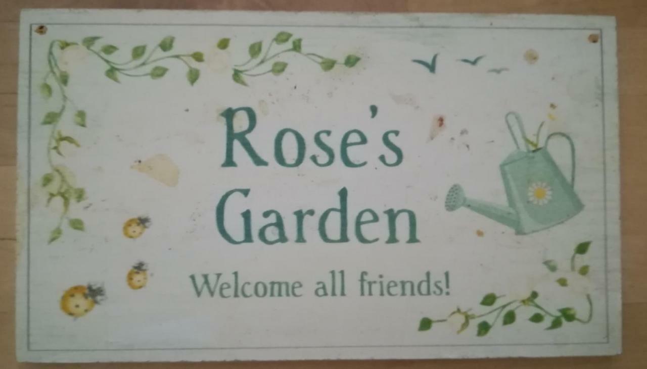 Rose'S Garden - Zona Tranquilla - Vicino Torino Appartement Pino Torinese Buitenkant foto