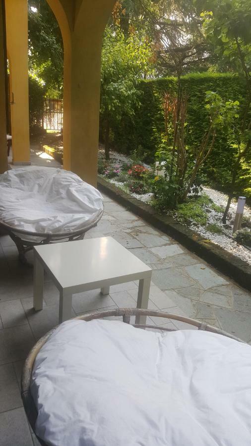 Rose'S Garden - Zona Tranquilla - Vicino Torino Appartement Pino Torinese Buitenkant foto