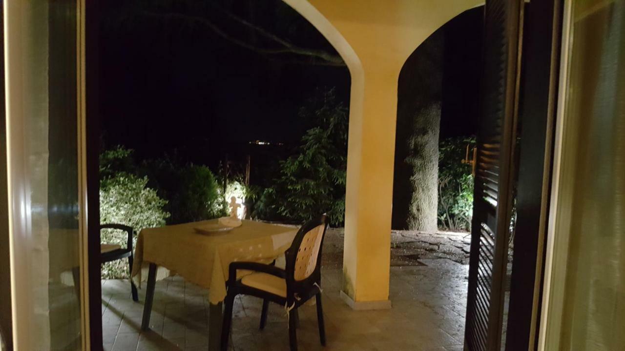 Rose'S Garden - Zona Tranquilla - Vicino Torino Appartement Pino Torinese Buitenkant foto