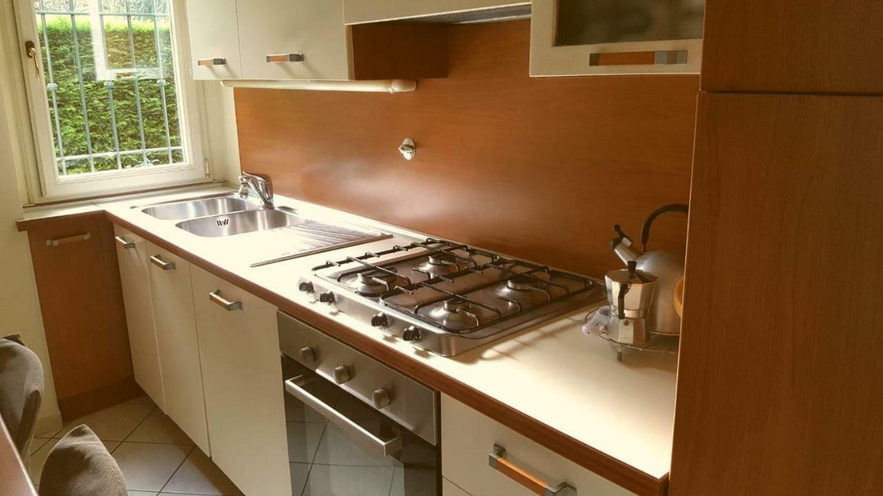 Rose'S Garden - Zona Tranquilla - Vicino Torino Appartement Pino Torinese Buitenkant foto