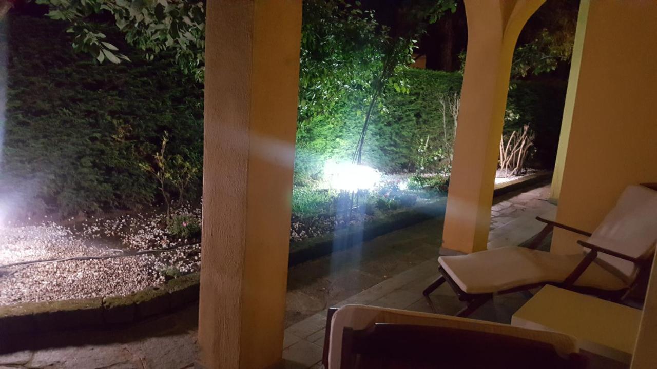 Rose'S Garden - Zona Tranquilla - Vicino Torino Appartement Pino Torinese Buitenkant foto